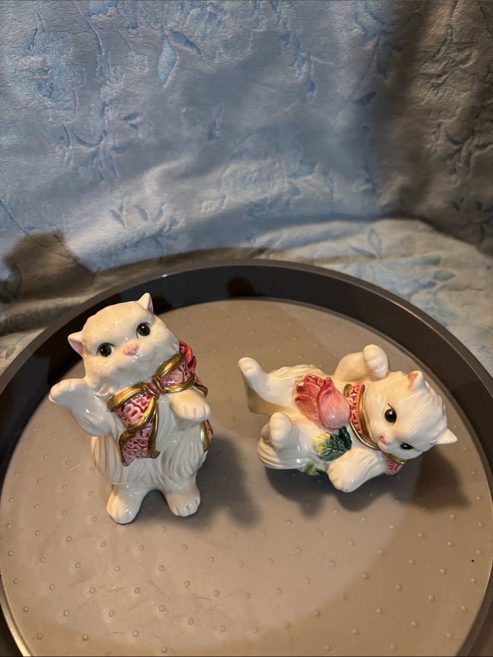 Vintage Fitz and Floyd Ceramic White Kitty Figurines with Pink Floral Accents